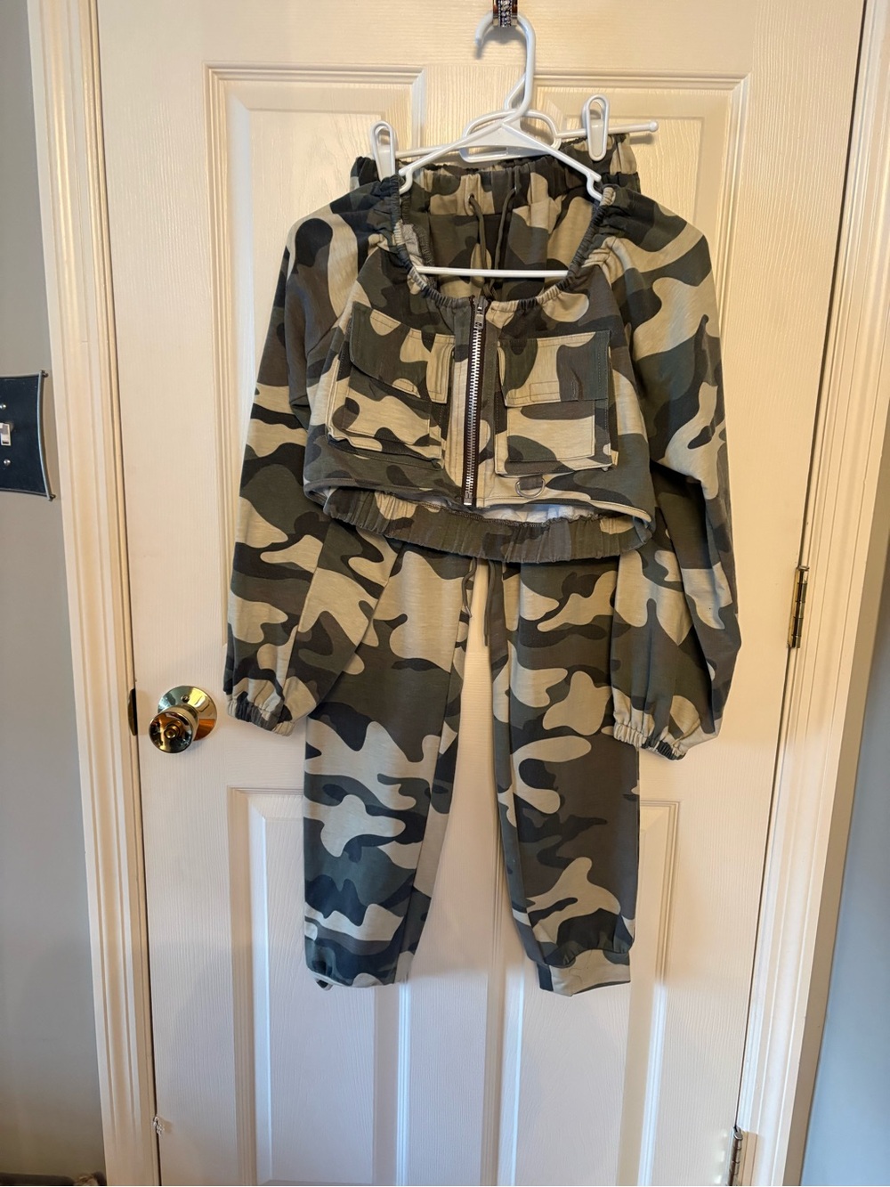 Fashion Nova Women's Camo Track Pants & Cropped Jacket Set - Green, Tan, Black